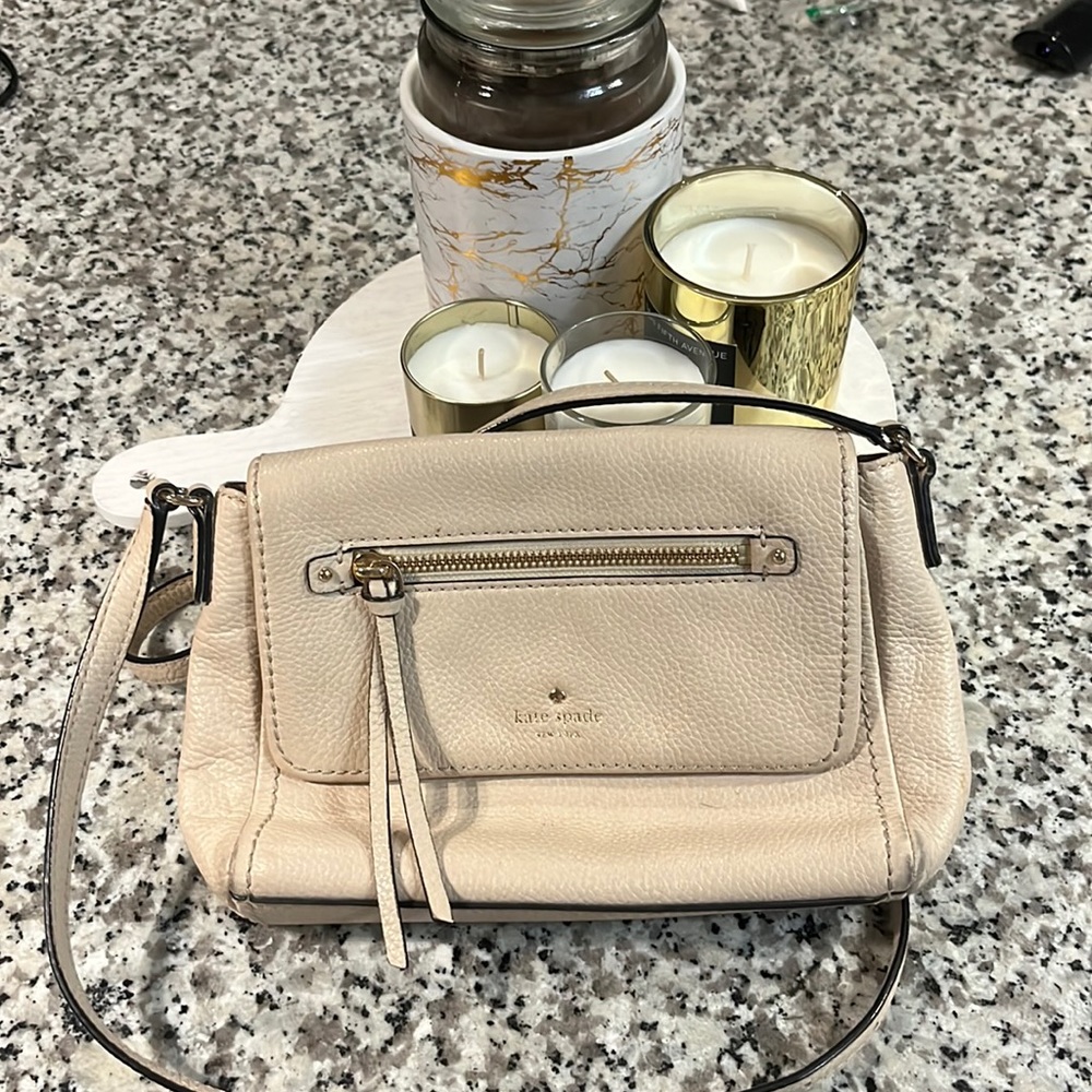Kate Spade cross body bag.